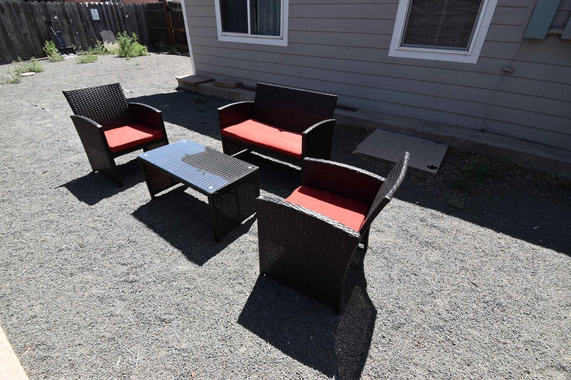 Holiday home Bright Basement Unit With Large Yard And Sunroom *